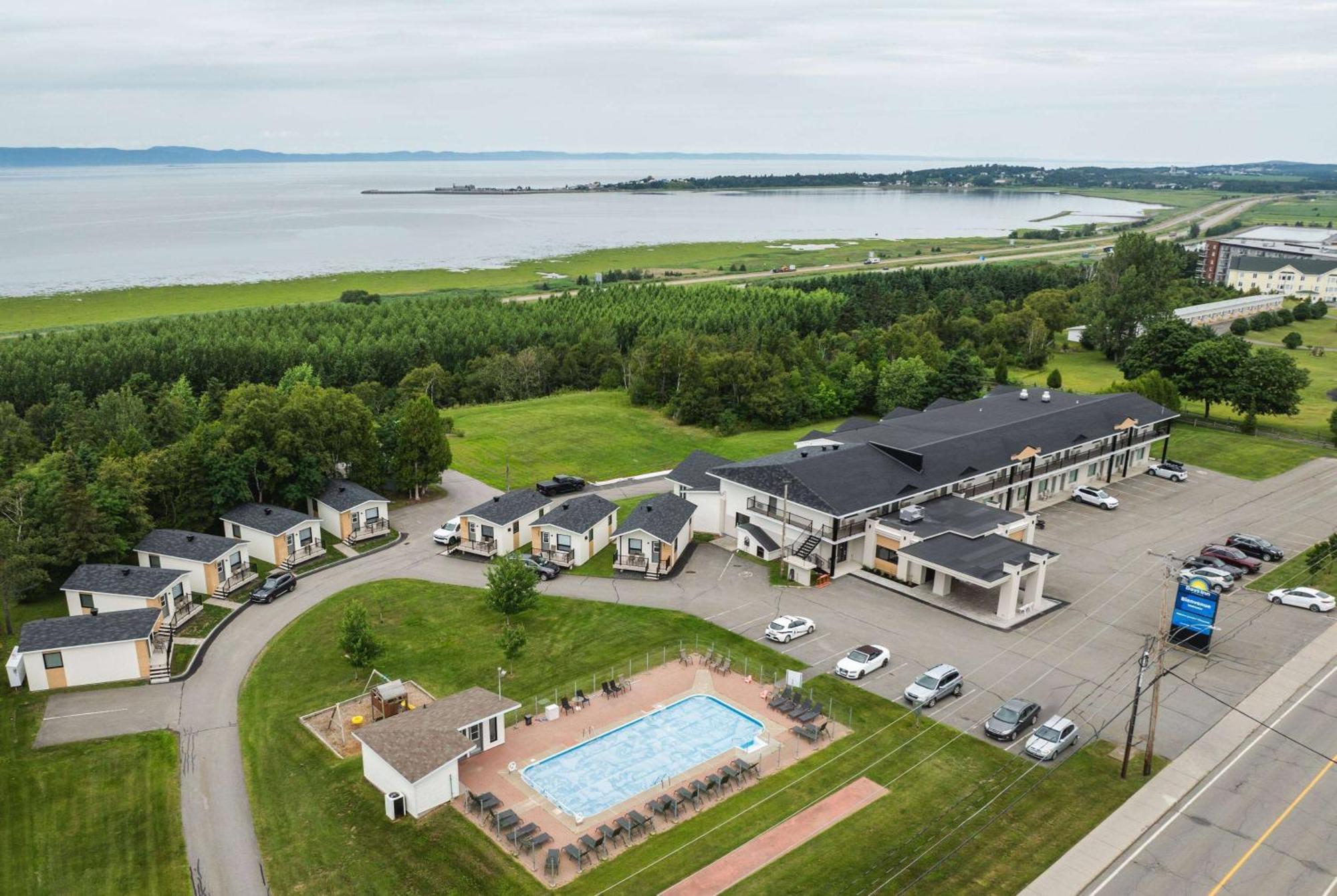 Days Inn By Wyndham Рив'єр-дю-Лу Екстер'єр фото